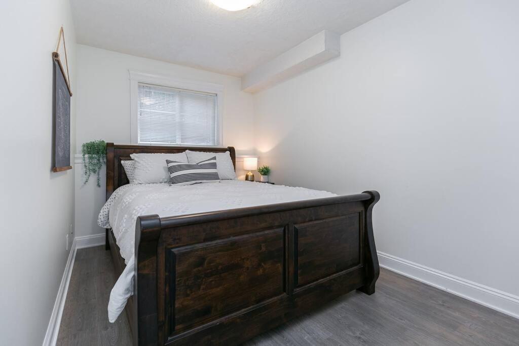 הוילה ויקטוריה Cozy Renovated Oasis W Private Terrace & Parking מראה חיצוני תמונה