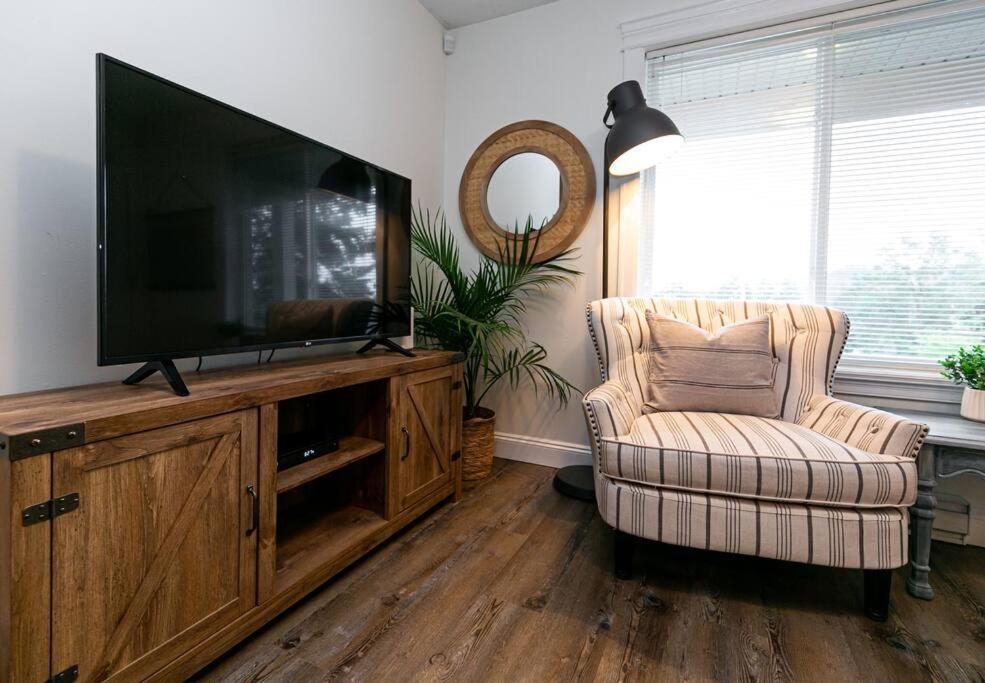 הוילה ויקטוריה Cozy Renovated Oasis W Private Terrace & Parking מראה חיצוני תמונה